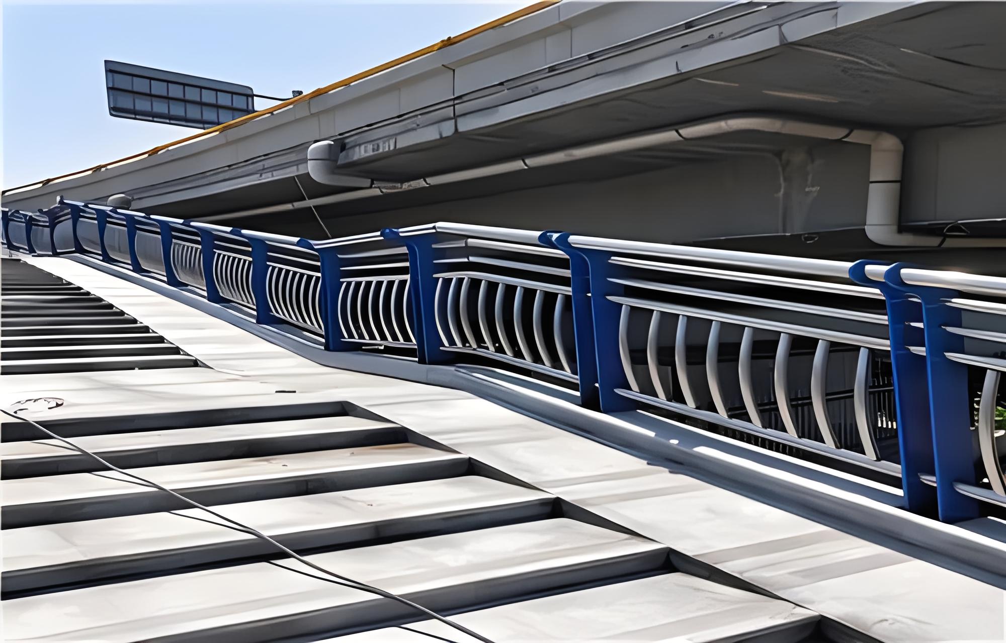 遵义不锈钢桥梁护栏维护方案：确保安全，延长使用寿命